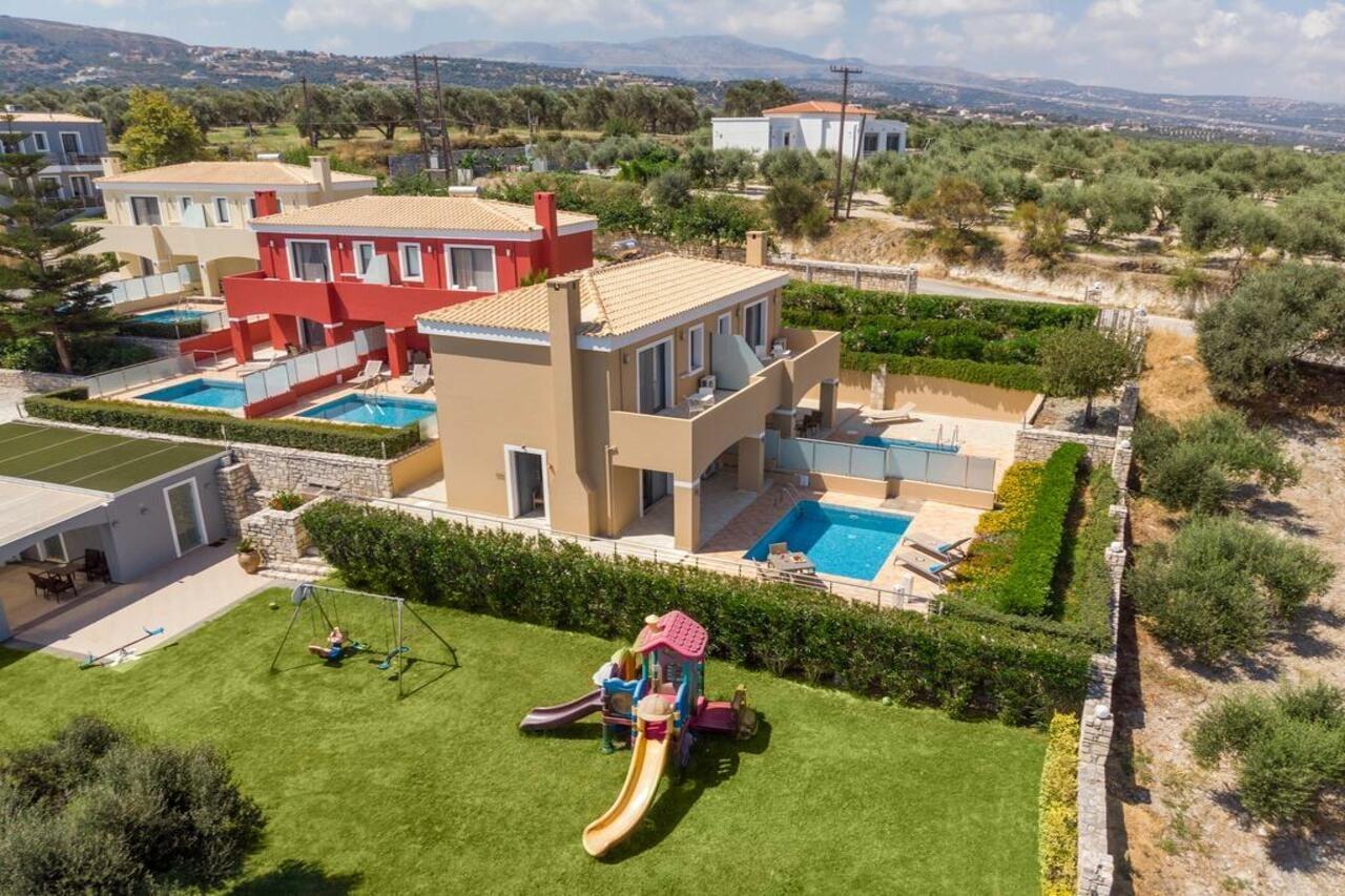 Carme Villas Adelianos Kampos Exterior photo
