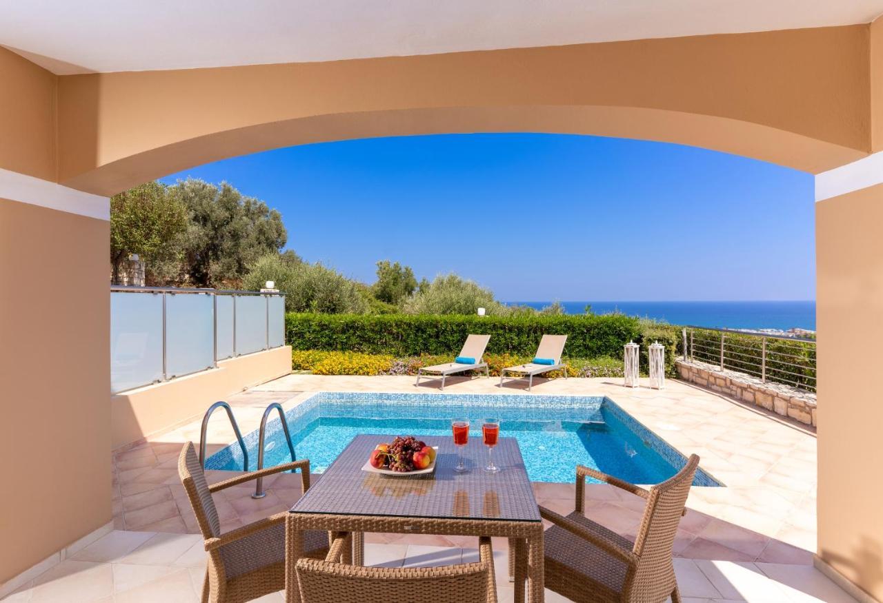 Carme Villas Adelianos Kampos Exterior photo