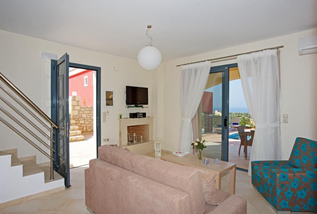 Carme Villas Adelianos Kampos Exterior photo