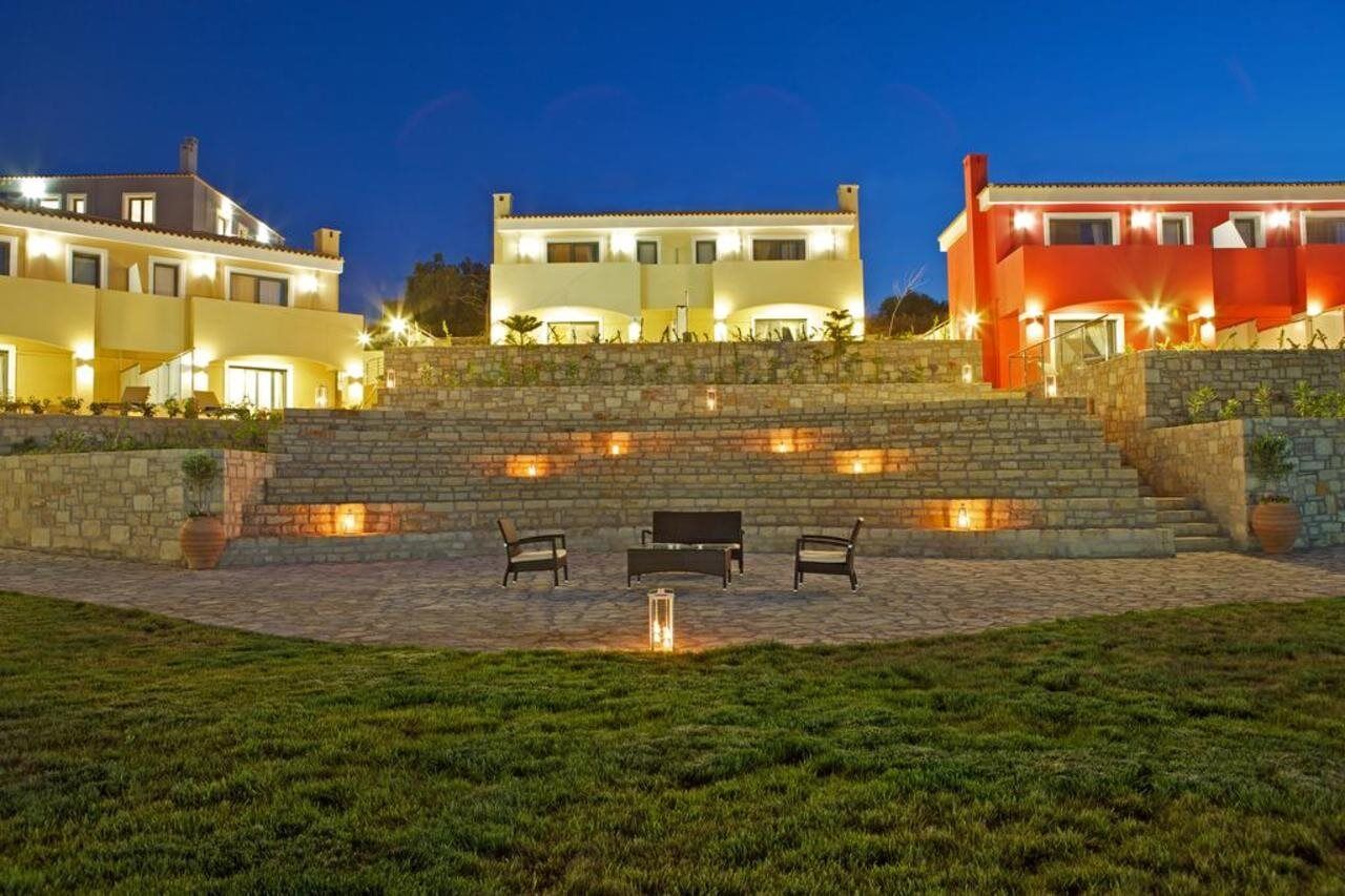 Carme Villas Adelianos Kampos Exterior photo