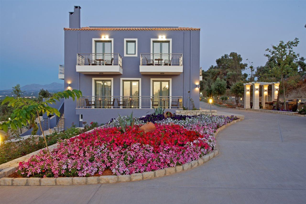 Carme Villas Adelianos Kampos Exterior photo
